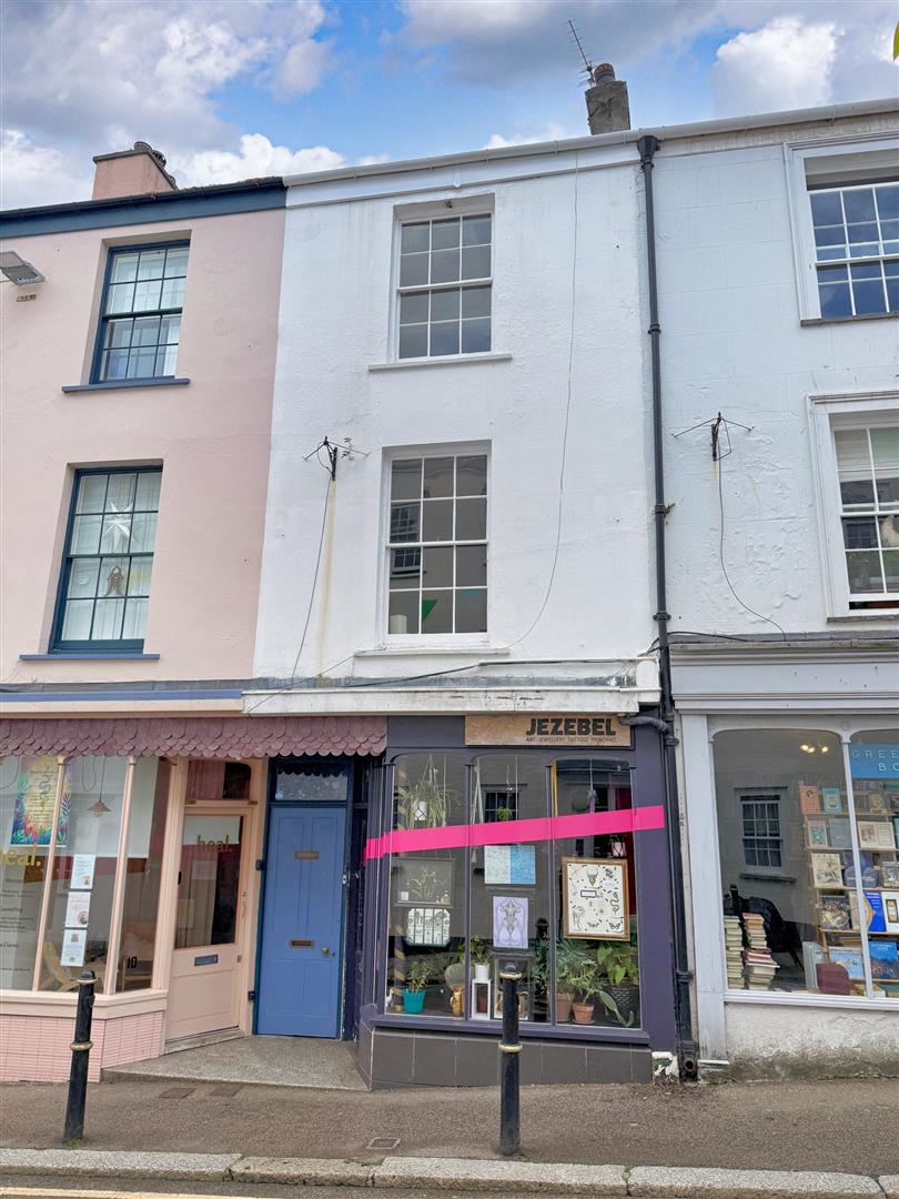 2 bed property in High Street, Falmouth